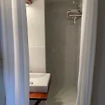 Alojamento de Acomodação e Pequeno-almoço D Hotes, La Maison De Kat Lamothe-Capdeville