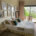D Hotes, La Maison De Kat