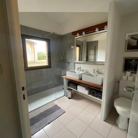 D Hotes, La Maison De Kat Lamothe-Capdeville